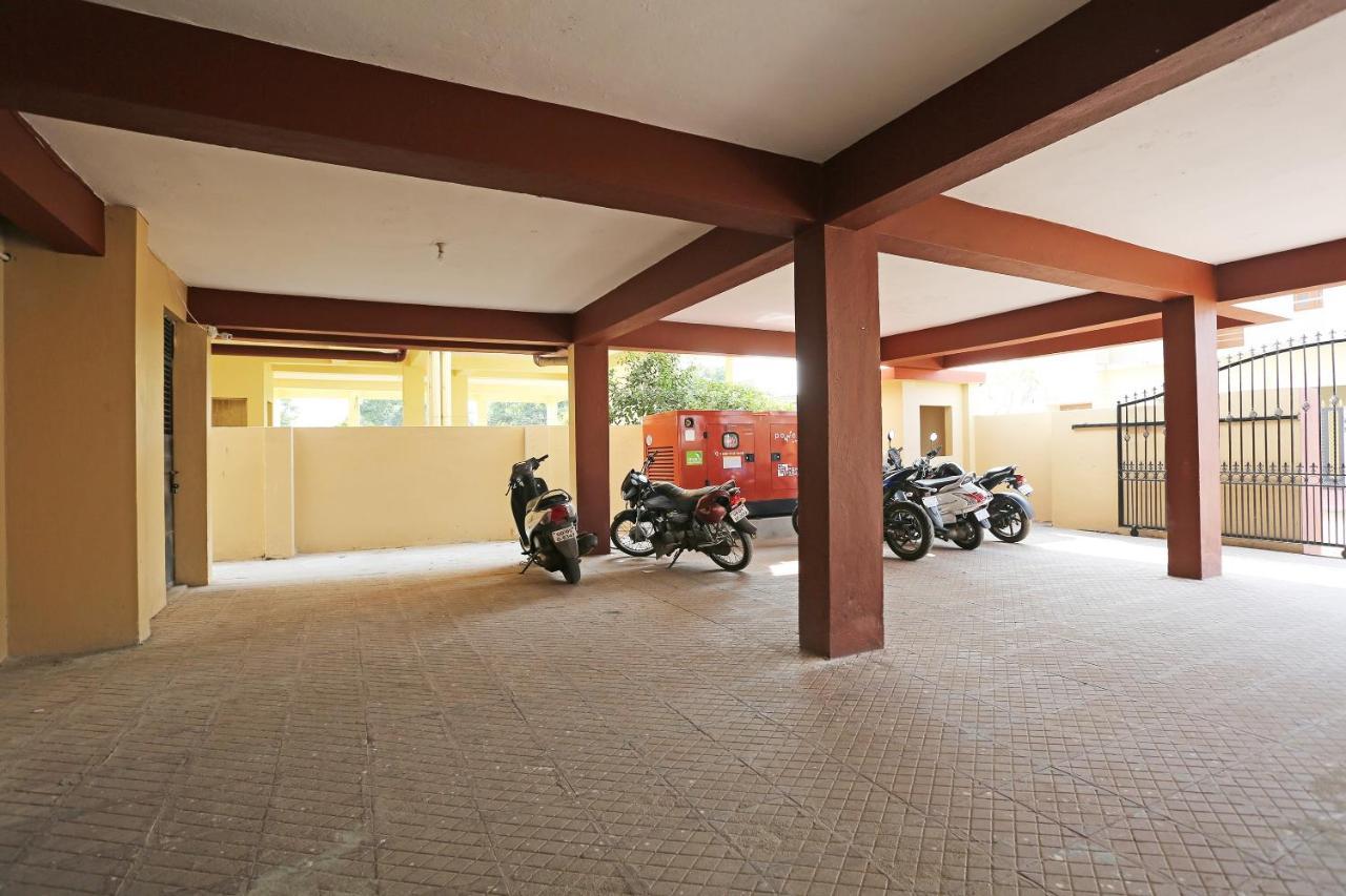 Super Hotel O The Maple Tree Hotels Bhubaneswar Exterior foto